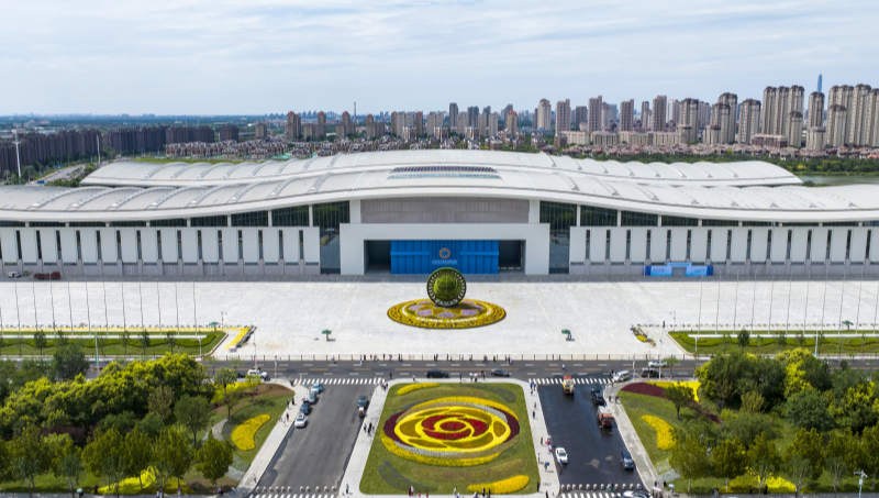 合力向前　共創未來